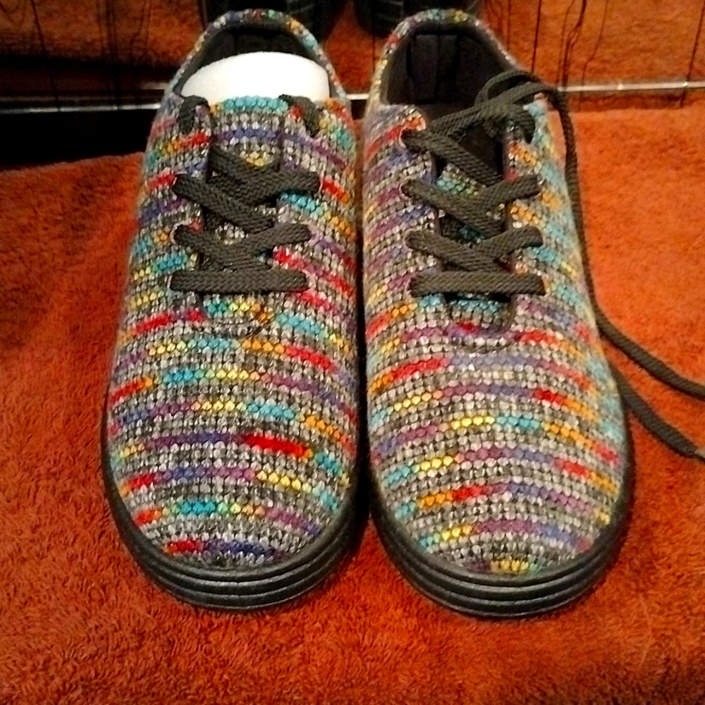 East Street Comfort Wave Shoes Size 7M